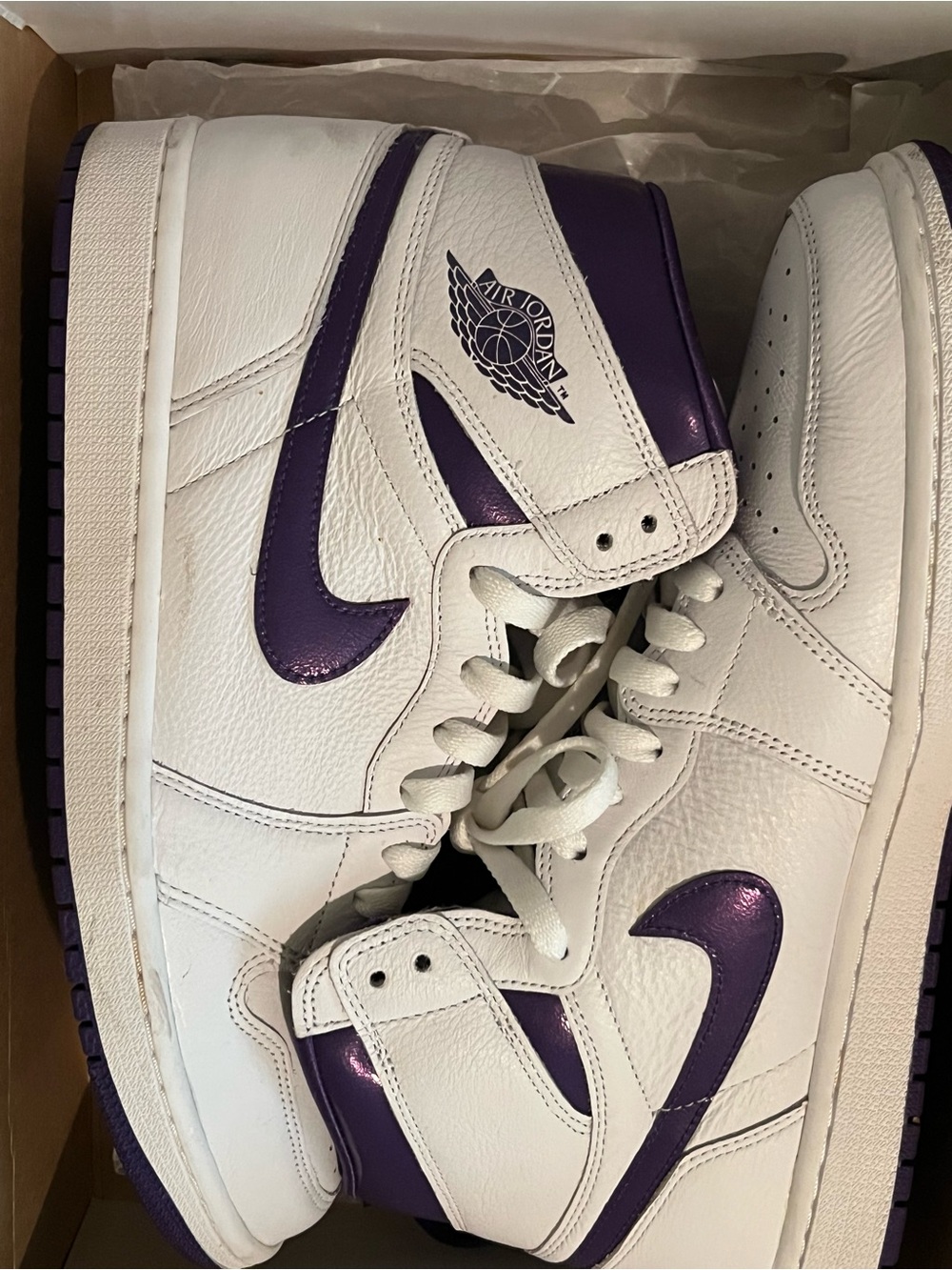 Jordan Men's White and Purple Nike Air Jordan 1 High